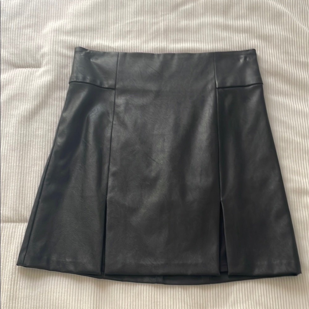 Bebe Black Leather mini Skirt